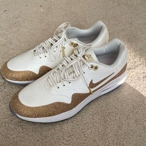 Nike Golf glitter sneakers, size 9